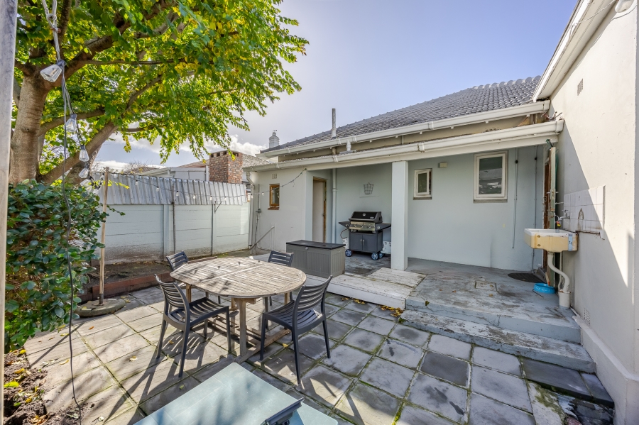 4 Bedroom Property for Sale in Wynberg Upper Western Cape
